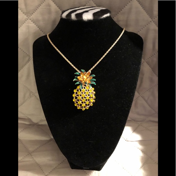 New Pineapple Brooch/Pendant Necklace - Picture 2 of 4